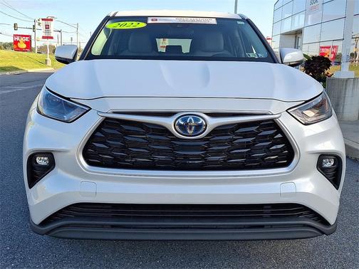 2022 Toyota Highlander Hybrid LE