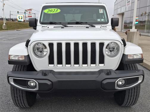 2023 Jeep Wrangler 4-Door Sahara 4x4
