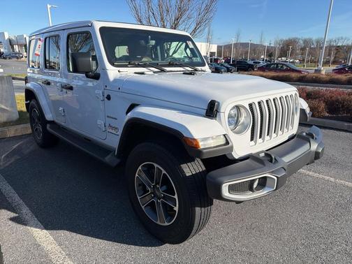 2023 Jeep Wrangler 4-Door Sahara 4x4