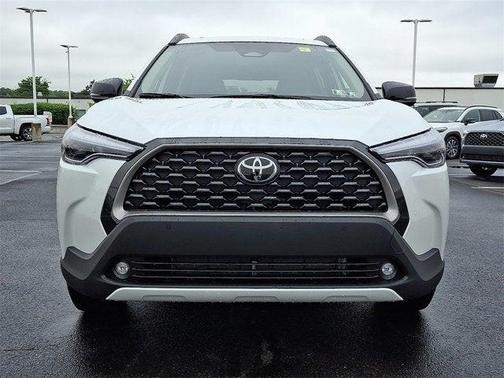 2025 Toyota Corolla Cross XLE