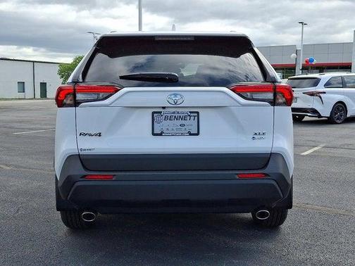 2025 Toyota RAV4 Hybrid XLE