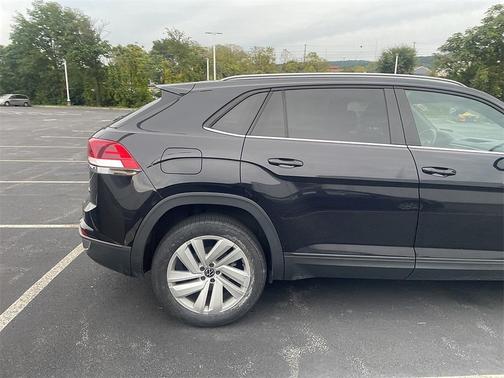 2021 Volkswagen Atlas Cross Sport 2.0T SE w/Technology 4MOTION