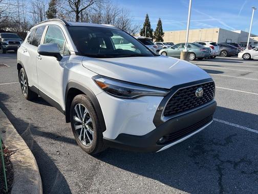 2024 Toyota Corolla Cross XLE