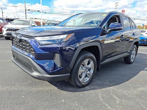 2025 Toyota RAV4 Hybrid XLE