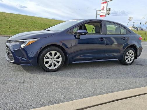 2024 Toyota Corolla Hybrid LE