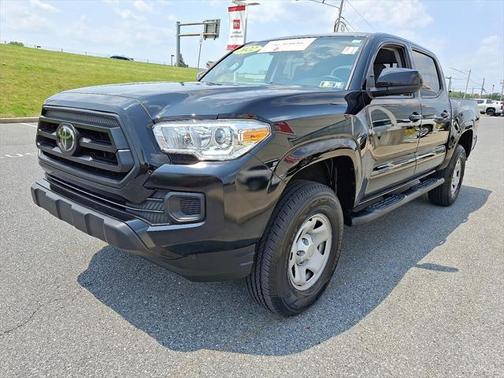 2022 Toyota Tacoma SR