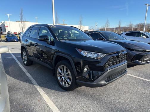 2021 Toyota RAV4 XLE Premium