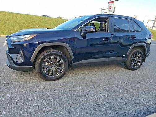 2023 Toyota RAV4 Hybrid XLE Premium