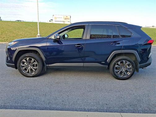 2023 Toyota RAV4 Hybrid XLE Premium