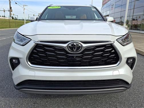 2023 Toyota Highlander Platinum
