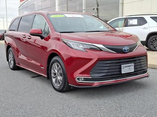 2021 Toyota Sienna XLE 7 Passenger
