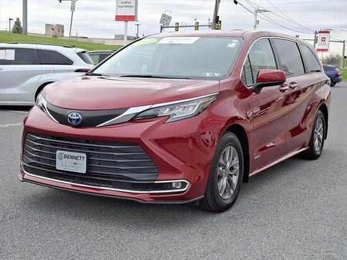 2021 Toyota Sienna XLE 7 Passenger