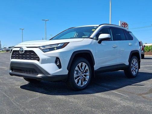 2025 Toyota RAV4 XLE Premium