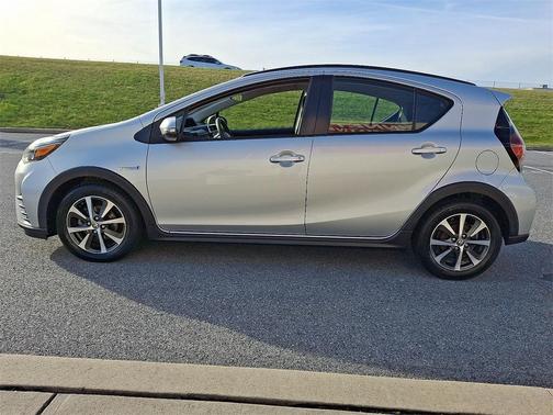 2018 Toyota Prius c Two