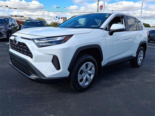 2025 Toyota RAV4 LE