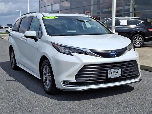 2023 Toyota Sienna XLE 7 Passenger