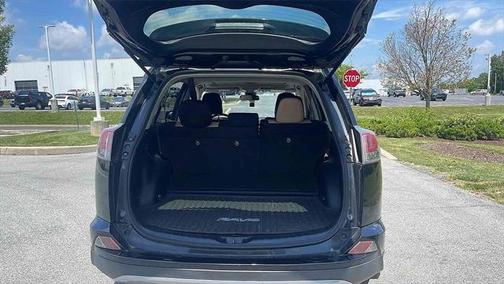 2017 Toyota RAV4 Hybrid XLE