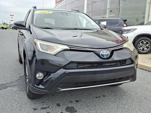 2017 Toyota RAV4 Hybrid XLE