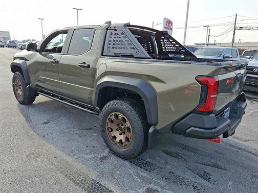 2026 Toyota Tacoma Hybrid Trailhunter