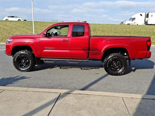 2022 Toyota Tacoma SR5