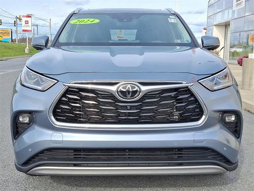2024 Toyota Highlander Platinum
