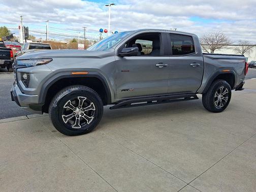 Sterling Metallic 2024 GMC Canyon AT4