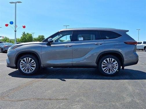 2025 Toyota Highlander Platinum