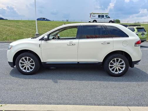 2013 Lincoln MKX Base