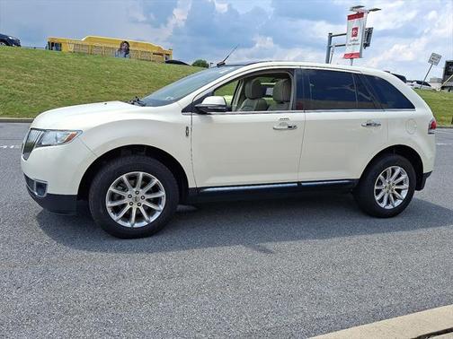 2013 Lincoln MKX Base