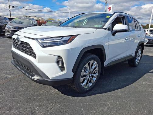 2025 Toyota RAV4 XLE Premium