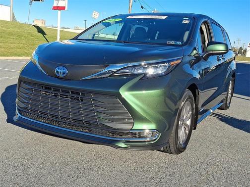 2021 Toyota Sienna XLE 7 Passenger