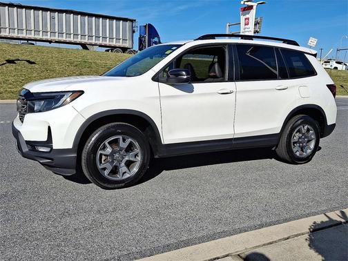2023 Honda Passport AWD TrailSport