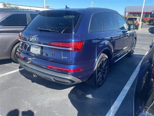 2021 Audi Q7 55 Premium Plus