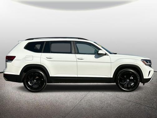 2023 Volkswagen Atlas 3.6L SE w/Technology
