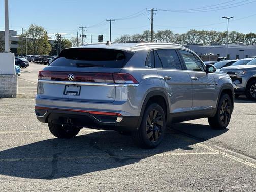2026 Volkswagen Atlas Cross Sport 2.0T SE w/Technology 4MOTION