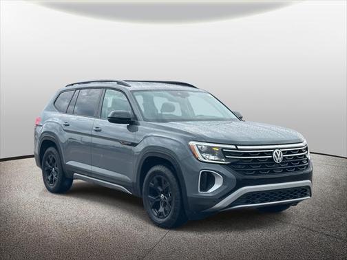 2024 Volkswagen Atlas 2.0T SE w/Technology 4MOTION