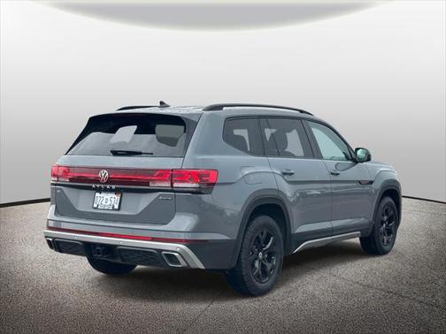 2024 Volkswagen Atlas 2.0T SE w/Technology 4MOTION