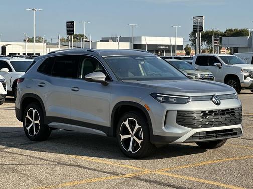 2025 Volkswagen Tiguan 2.0T SE 4MOTION