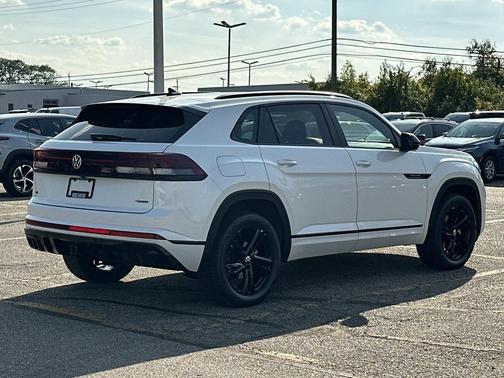2026 Volkswagen Atlas Cross Sport 2.0T SEL