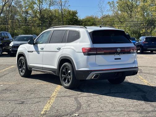 2026 Volkswagen Atlas 2.0T Peak Edition