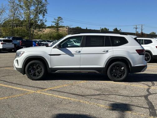2026 Volkswagen Atlas 2.0T Peak Edition