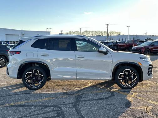 2026 Volkswagen Tiguan 2.0T SEL R-Line 4MOTION