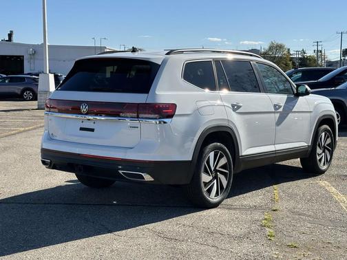 2025 Volkswagen Atlas 2.0T SE w/Technology 4MOTION