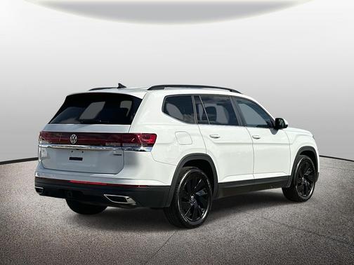2025 Volkswagen Atlas 2.0T SE w/Technology 4MOTION