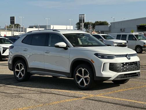 2025 Volkswagen Tiguan 2.0T SE 4MOTION
