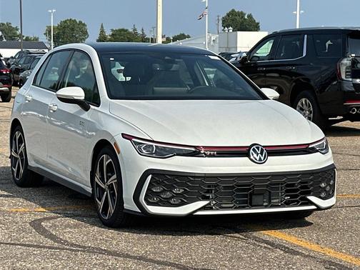 2025 Volkswagen Golf GTI 2.0T SE DSG