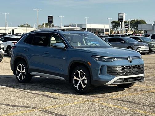 2025 Volkswagen Tiguan 2.0T SE 4MOTION