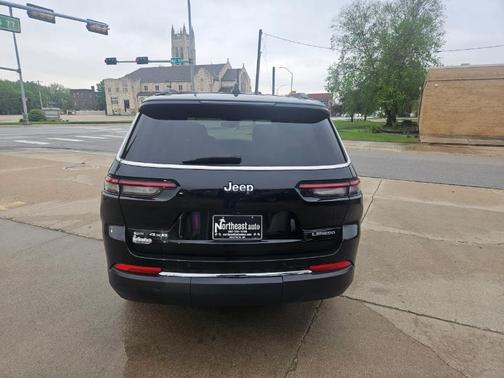 Black 2022 Jeep Grand Cherokee L Laredo