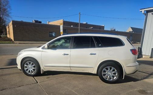 White 2013 Buick Enclave Premium