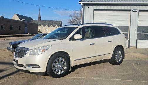 White 2013 Buick Enclave Premium